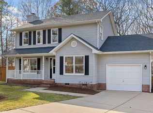 1501 Ravensthorpe Dr, Fuquay Varina, NC 27526