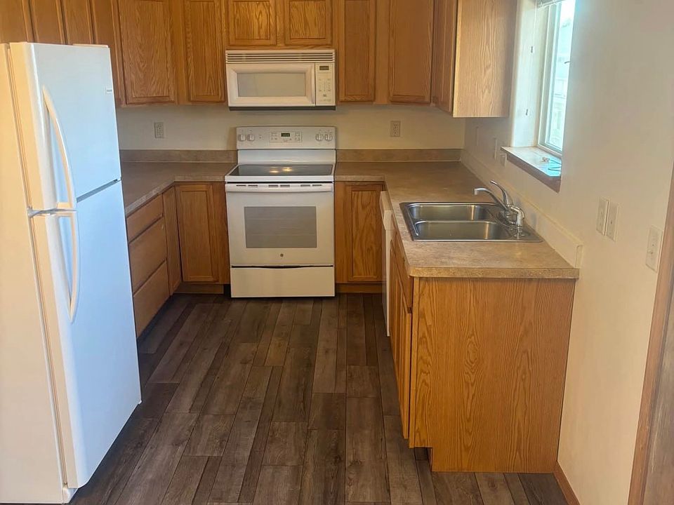 1st image of 3790 E Main St APT 3