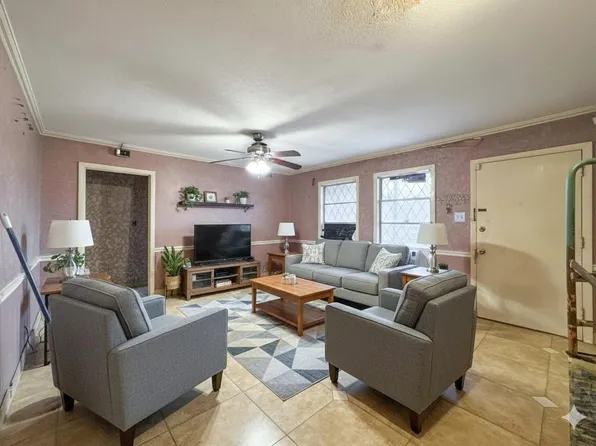 1525 Serpentine Dr, Houston, TX 77029