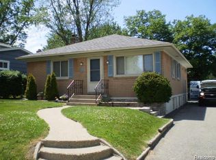 413 N Helen Ave, Rochester, MI 48307