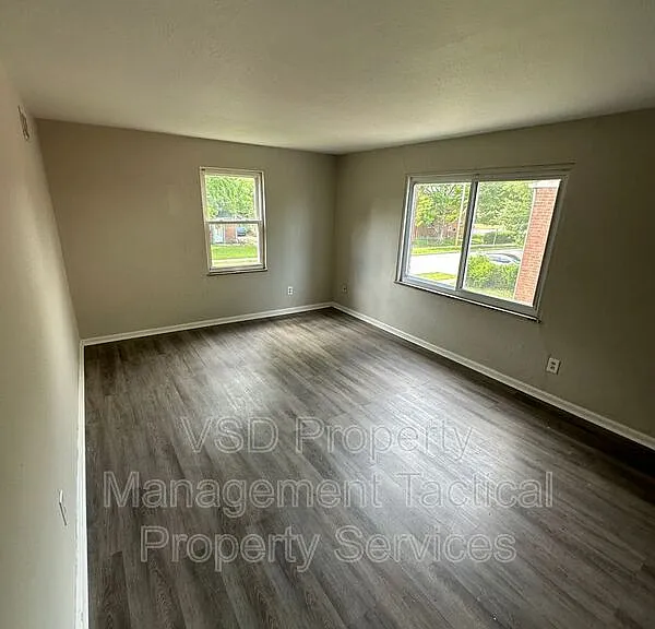20131 Crystal Ave #UP — Photo 5