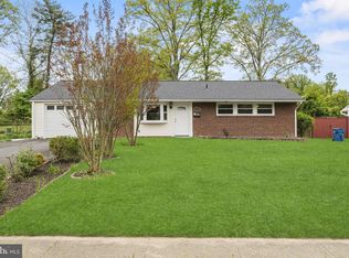 6707 Hopewell Ave, Springfield, VA 22151