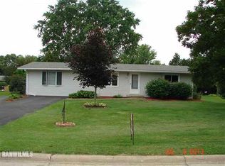 721 S Maple St, Lena, IL 61048