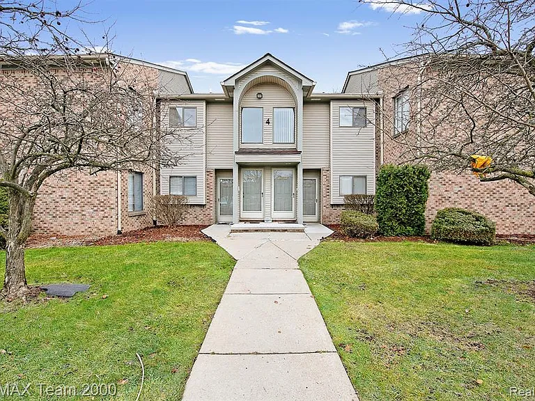 42461 Lilley Pointe Dr — Photo 1