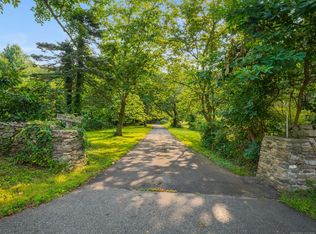 3392 Huntington Rd, Stratford, CT 06614