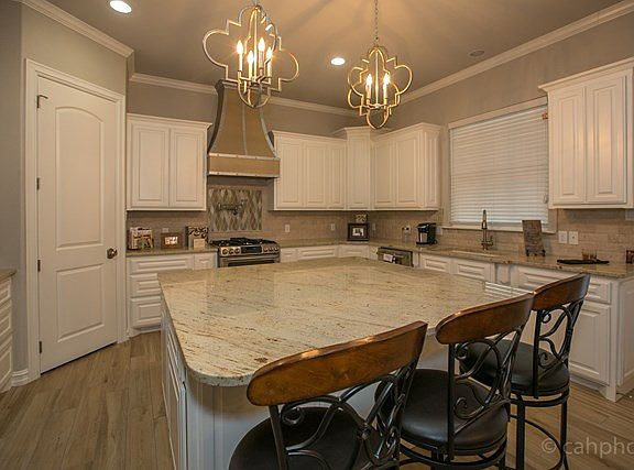 3rd image of 4303 Llano Ct