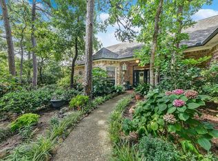 321 Green Meadow Trl, Holly Lake Ranch, TX 75765