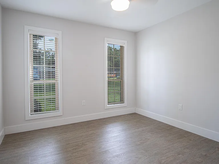 2417 Collins Blvd — Photo 7
