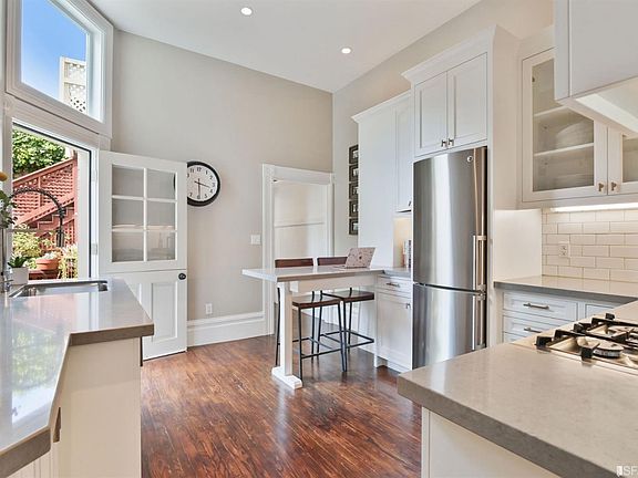 5th image of 2462 Clay St APT B