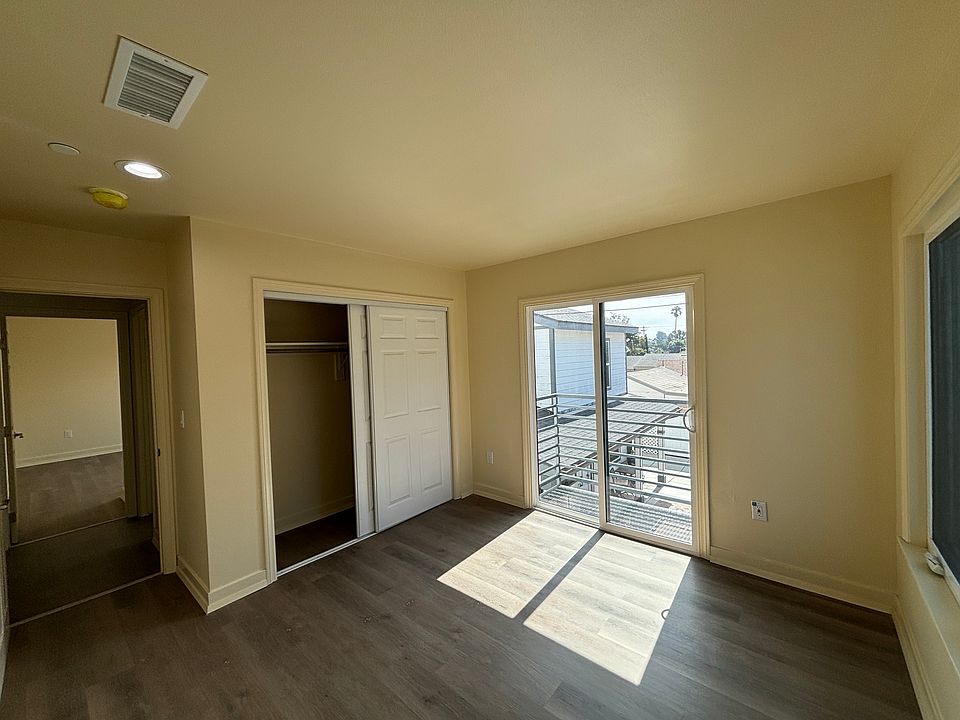 1st image of 186 Bell Way #102