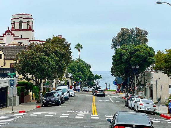 View from street at Park/Glenneyre