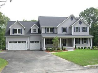 9 Squirrel Ln, East Greenwich, RI 02818