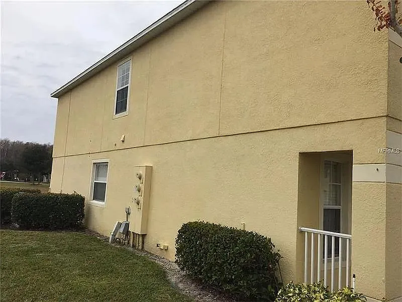 Building Photo - 616 Cresting Oak Cir