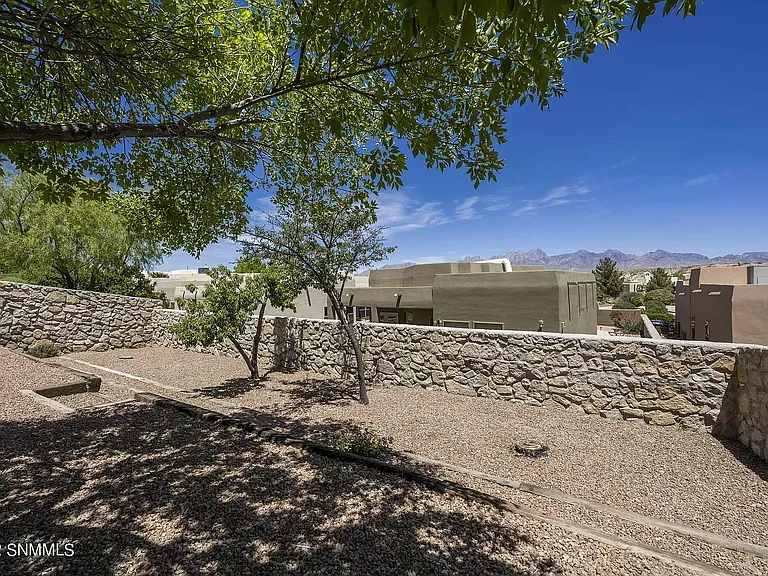 1892 N Sonoma Ranch Blvd — Photo 9