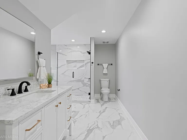4019 Faith Ln — Photo 29