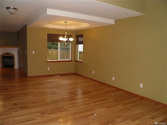 4th image of 18008 15th Ave E