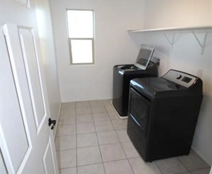 10947 W Renwick Dr — Photo 38