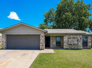 7608 Meadowlark Ln N, Watauga, TX 76148