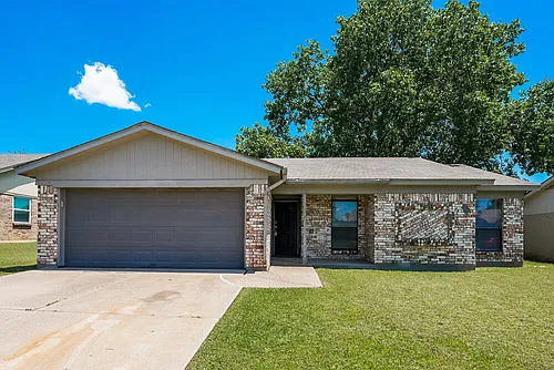 7608 Meadowlark Ln N Photo 1