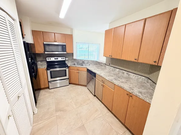 3453 NW 44th St #201-1, Fort Lauderdale, FL 33309