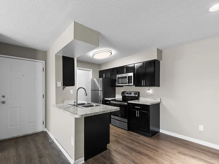 Willowbend — Photo 108