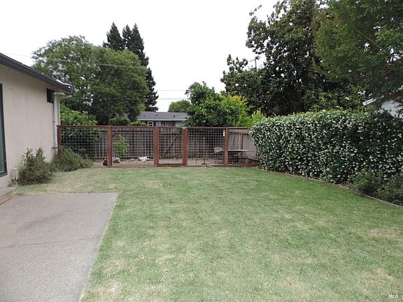 5th image of 1027 Vassar Drive
