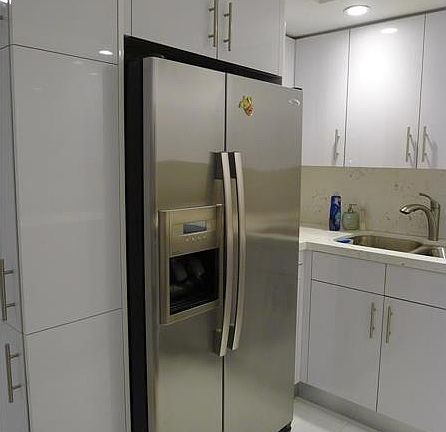 Priced to Sell on Millionaire's Row! 2BR/2BA TOTALLY REMODELED