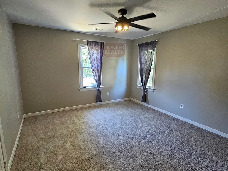 5305 Hill Dr — Photo 5