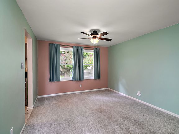 5th image of 160 Nottingham Ln