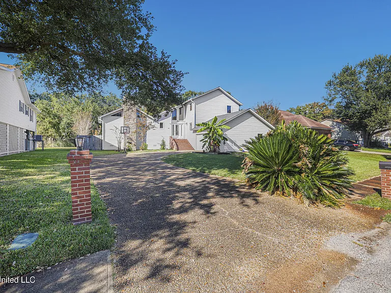 4409 Shadow Wood Cir — Photo 67