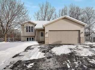 4419 Hadley Ave N, Oakdale, MN 55128