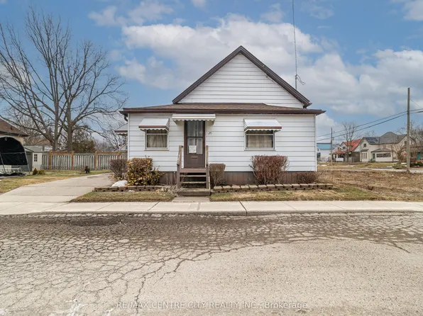 21 Owaissa St, Saint Thomas, ON N5P 1T1