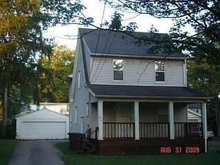 1st image of 814 Willard Ave NE