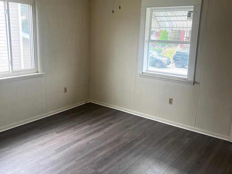 318 Spruce St — Photo 7