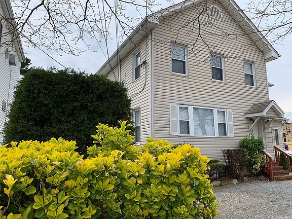 2nd image of 1912 Bellmore Ave