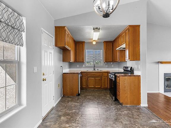 4th image of 20601 Ridgecrest Dr