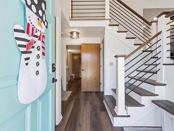 2nd image of 402 Maple Dr