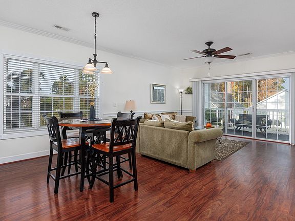 2nd image of 4149 Hibiscus Dr. #201