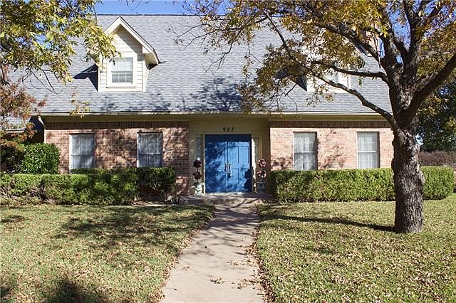 1st image of 927 Thistle Green Ln