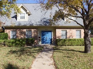 927 Thistle Green Ln, Duncanville, TX 75137