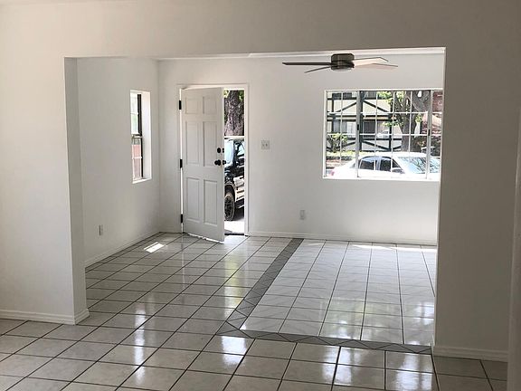 3rd image of 633 W Wilson Ave