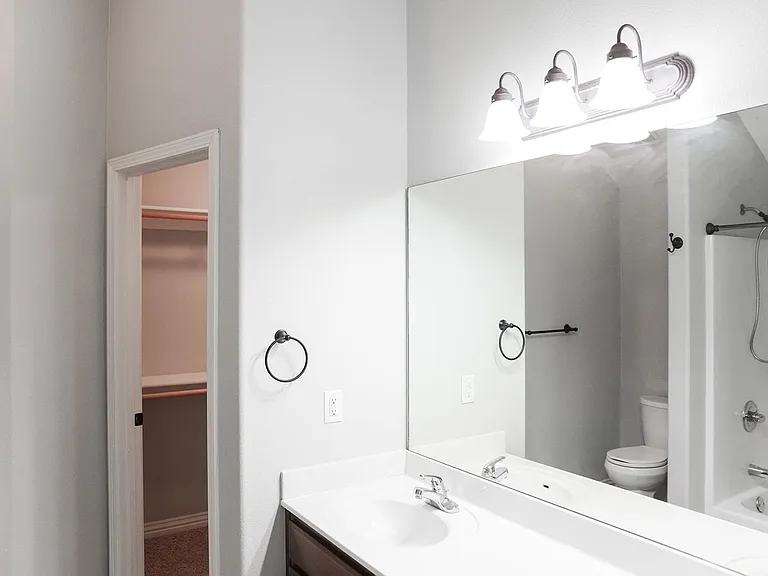 2604 W Garton Rd — Photo 22