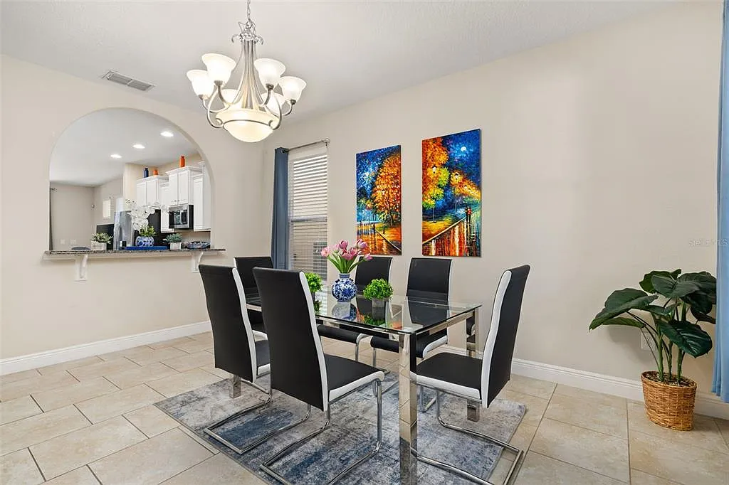 5 bed, 4.0 bath, 2723 sqft, $3,500 — Photo 3