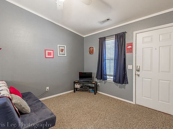 3rd image of 1431 W Sligo St