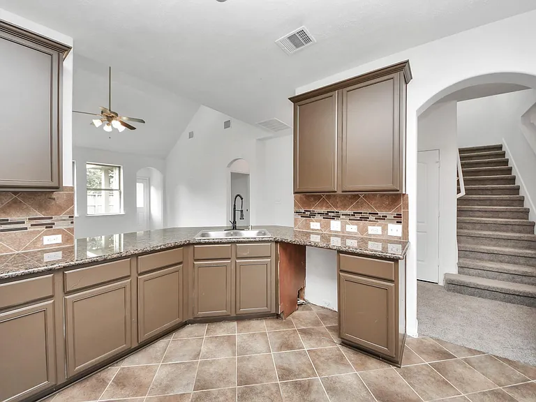 10606 Sun River Falls Dr — Photo 9