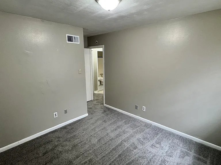 4748 Scottsdale Ave — Photo 11