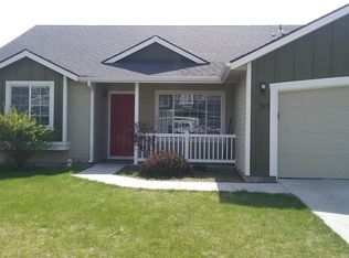 315 E Patagonia Dr, Meridian, ID 83646