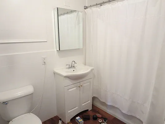 Rented by Eliaman Group, LLC | media 11