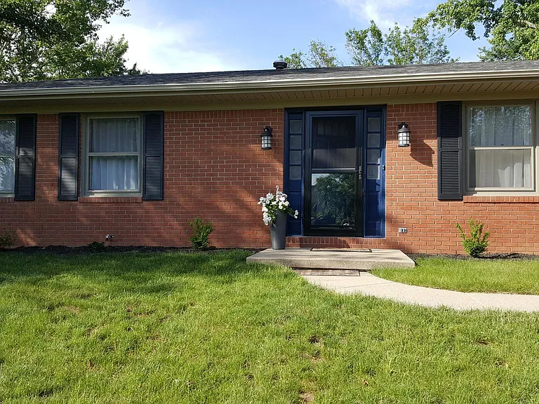 860 Driftwood Ave — Photo 2