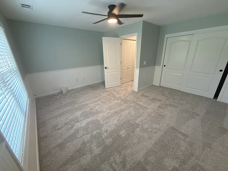 1512 E Henry St — Photo 14
